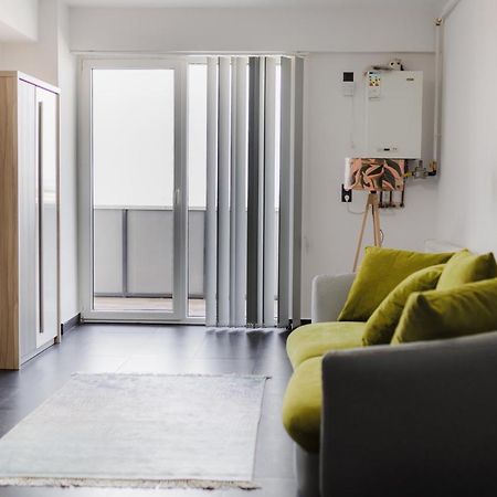 Plaza Apartment Сату-Маре Экстерьер фото